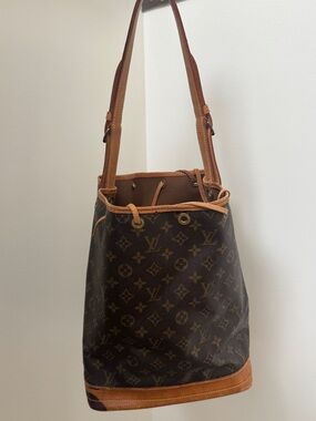 Louis Vuitton Monogram Noé Bucket Bag - Brown with Tan Trim
